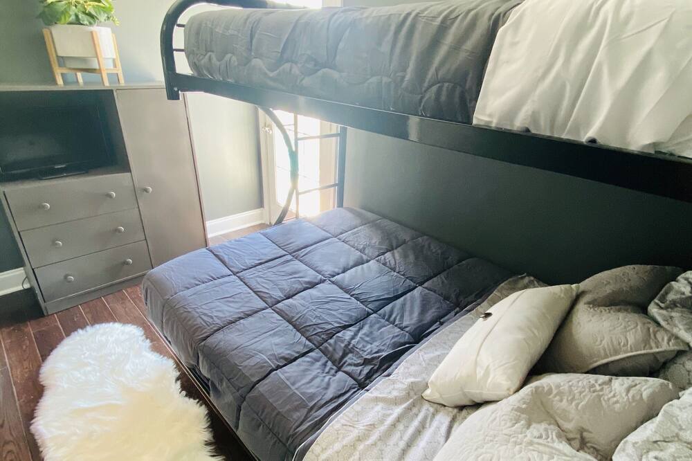 Photo of Bedroom in Greenwood