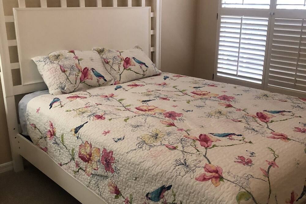 Photo of Bedroom in Kings Lake