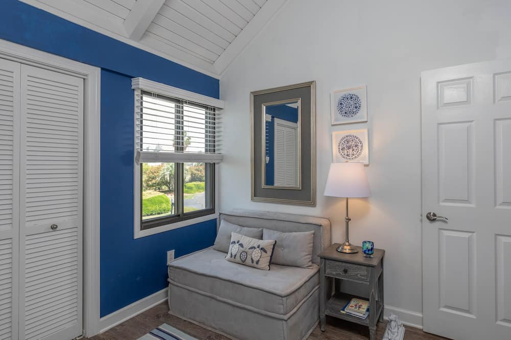 Photo of Bedroom in Sealoft Villas