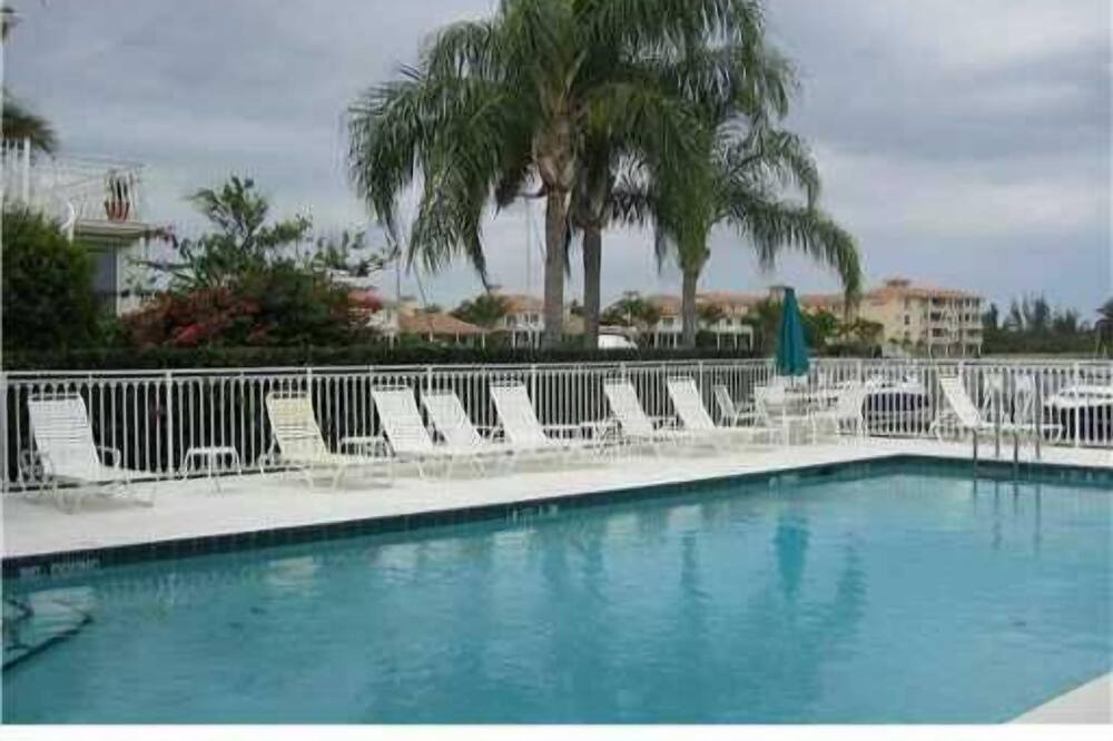 Photo of Outdoor in Grand Harbor