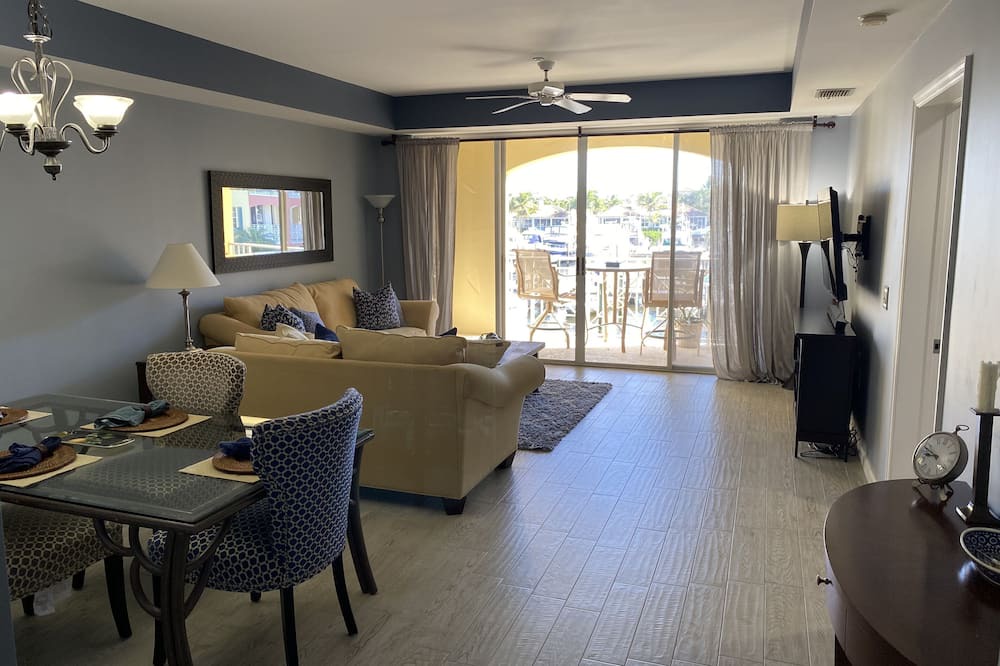 Photo of Bedroom in Grand Harbor