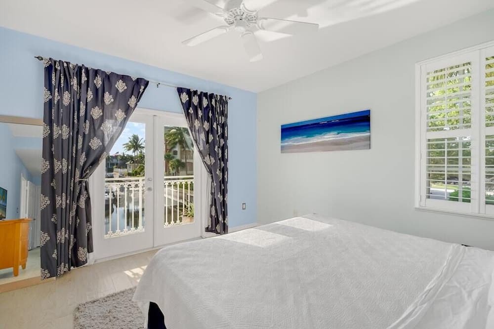 Photo of Bedroom in Grand Harbor