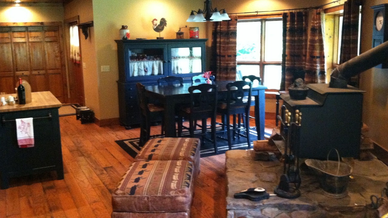 Photo of Livingroom in Tuckasegee