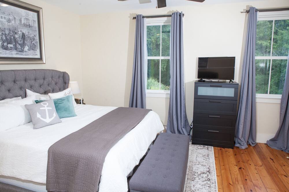 Photo of Bedroom in Habersham