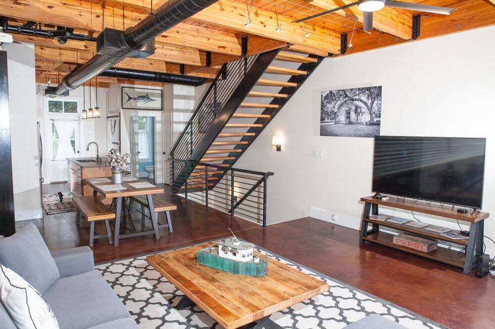 Photo of Livingroom in Habersham