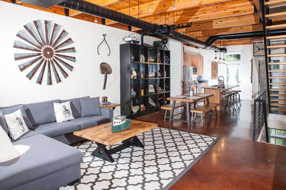 Photo of Livingroom in Habersham