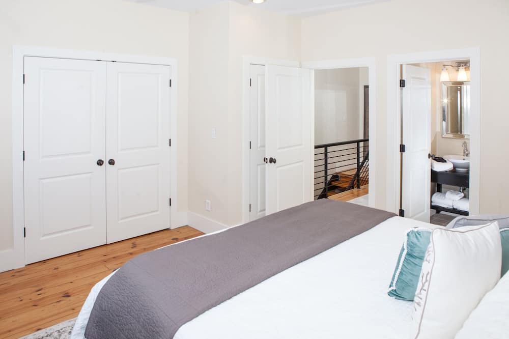 Photo of Bedroom in Habersham