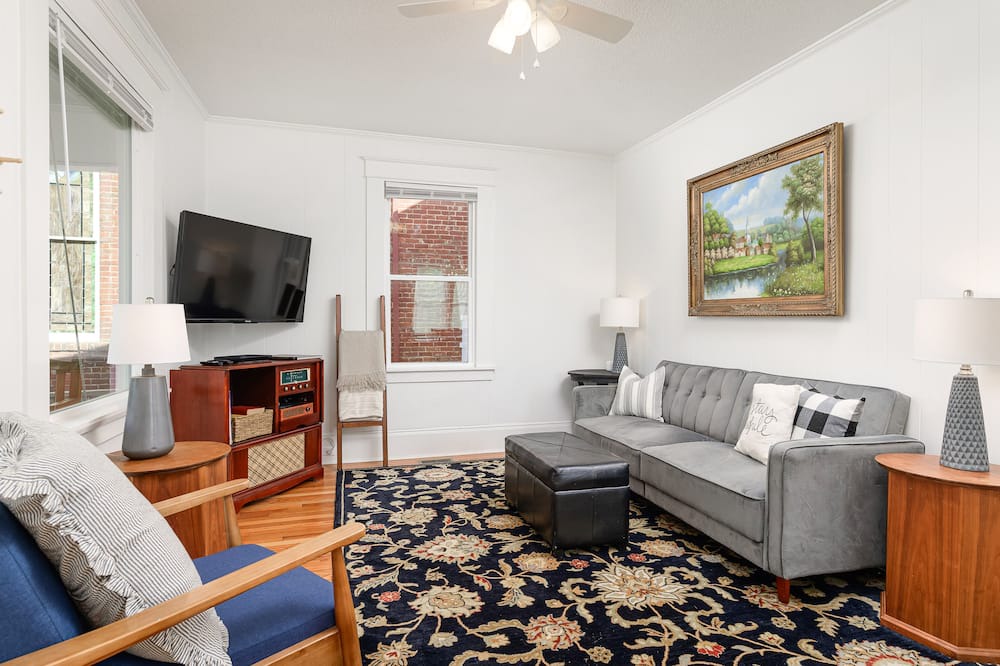 Photo of Livingroom in Dayton