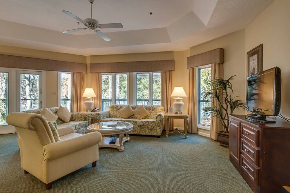 Photo of Livingroom in Palmetto Dunes