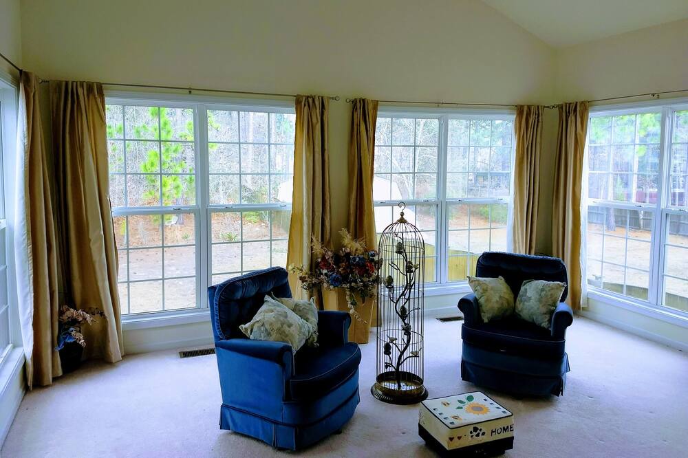 Photo of Bedroom in Huntcliff