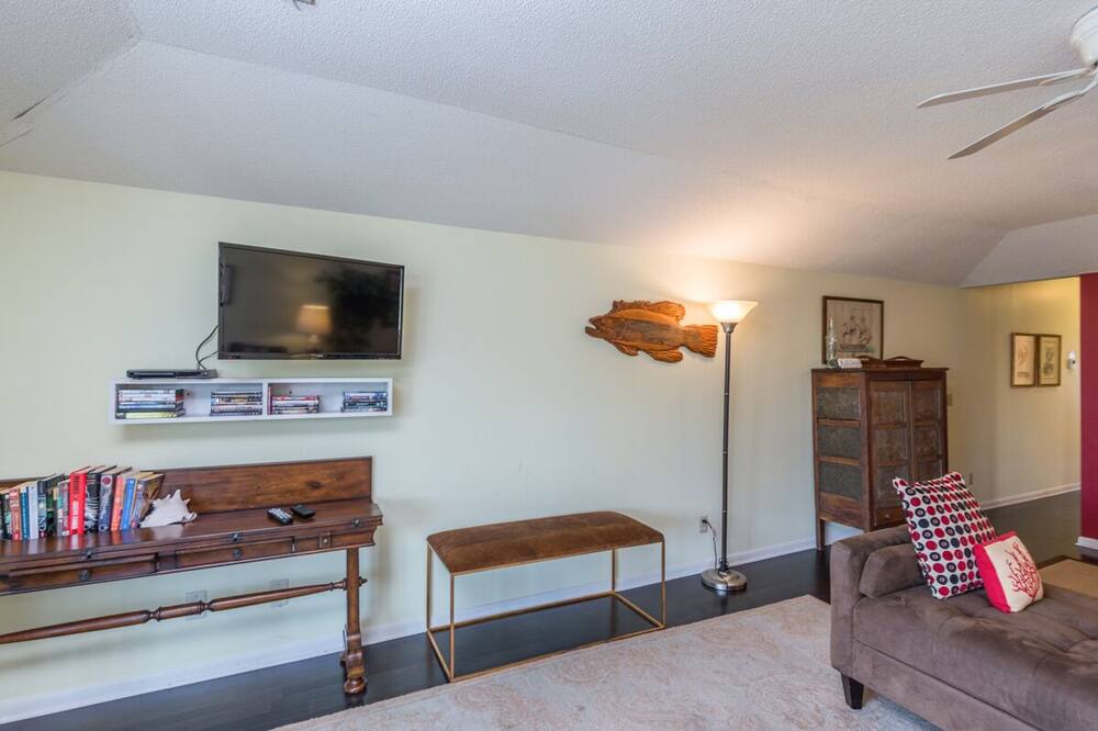 Photo of Livingroom in Saint Helena Island