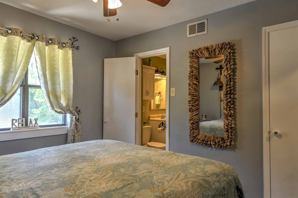 Photo of Bedroom in Midway