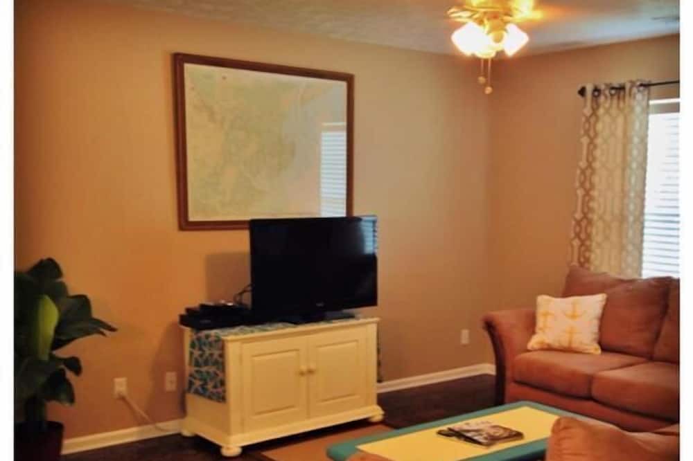 Photo of Bedroom in Whitemarsh Island