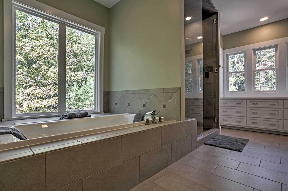 Photo of Bathroom in Anderson