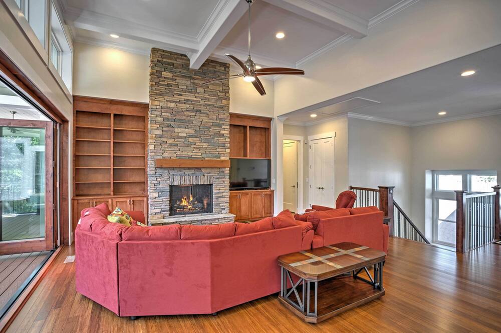 Photo of Livingroom in Anderson