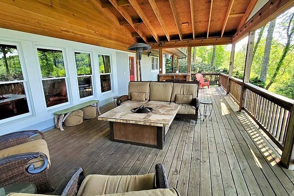 Photo of Patio Balcony in Glenville