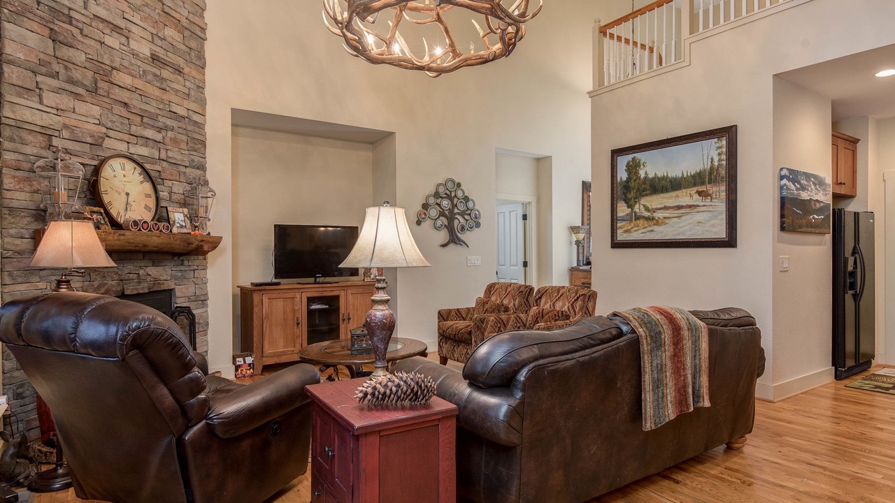 Photo of Livingroom in Bear Lake Reserve