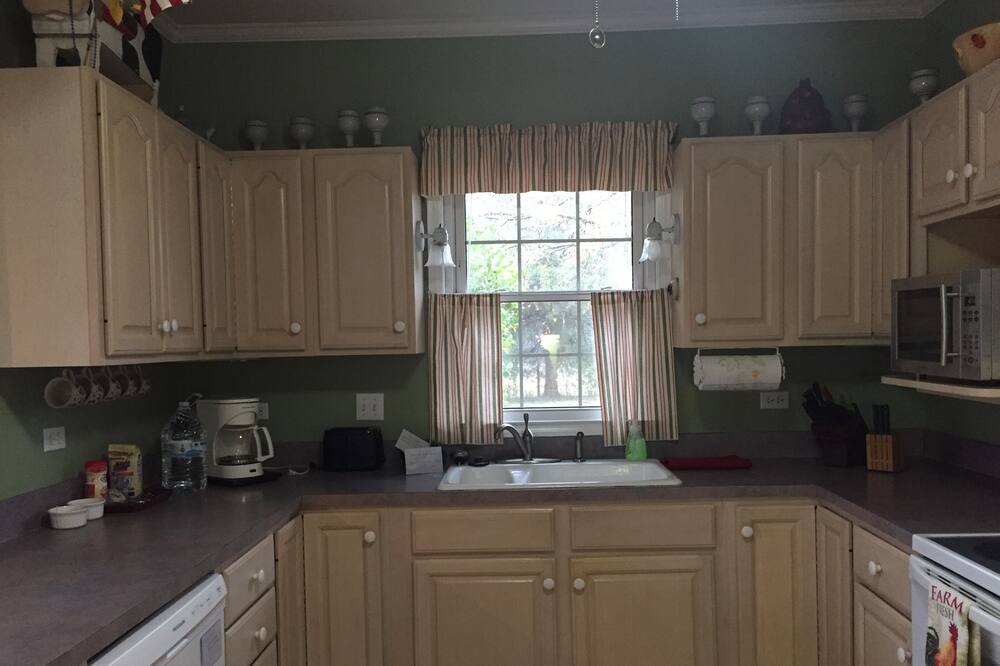 Photo of Kitchen in Jenkinsville