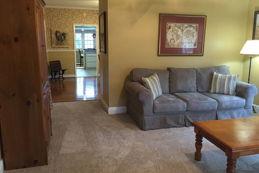 Photo of Livingroom in Jenkinsville