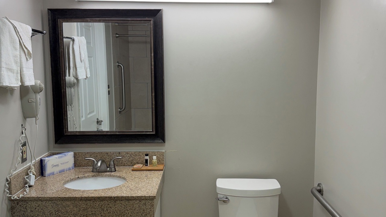 Photo of Bathroom in Port Wentworth