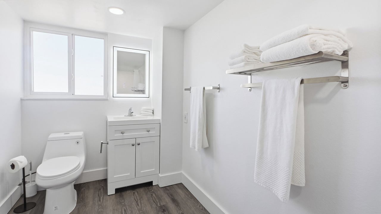 Photo of Bathroom in Treasure Island