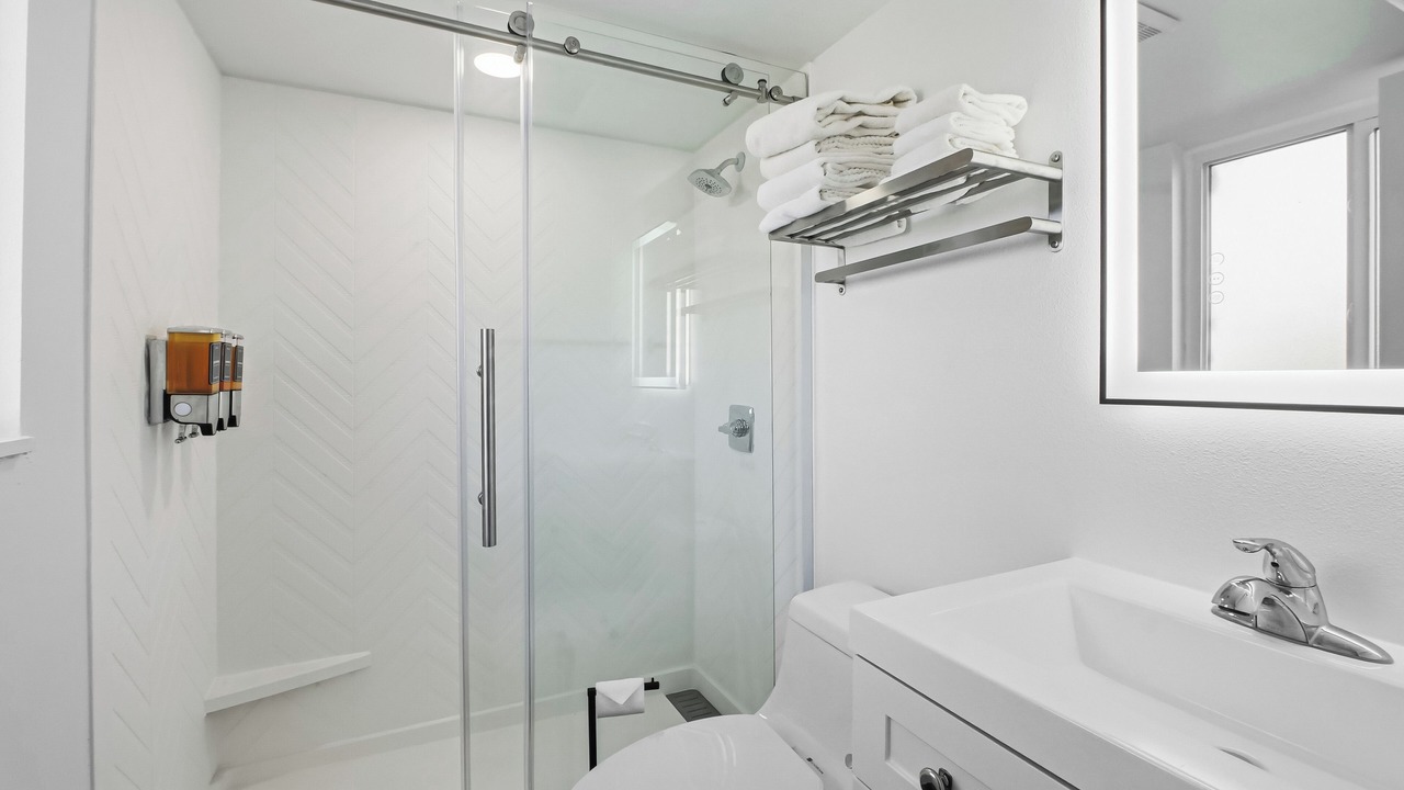 Photo of Bathroom in Treasure Island