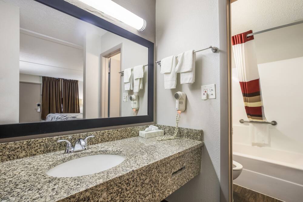 Photo of Bathroom in Richmond Hill