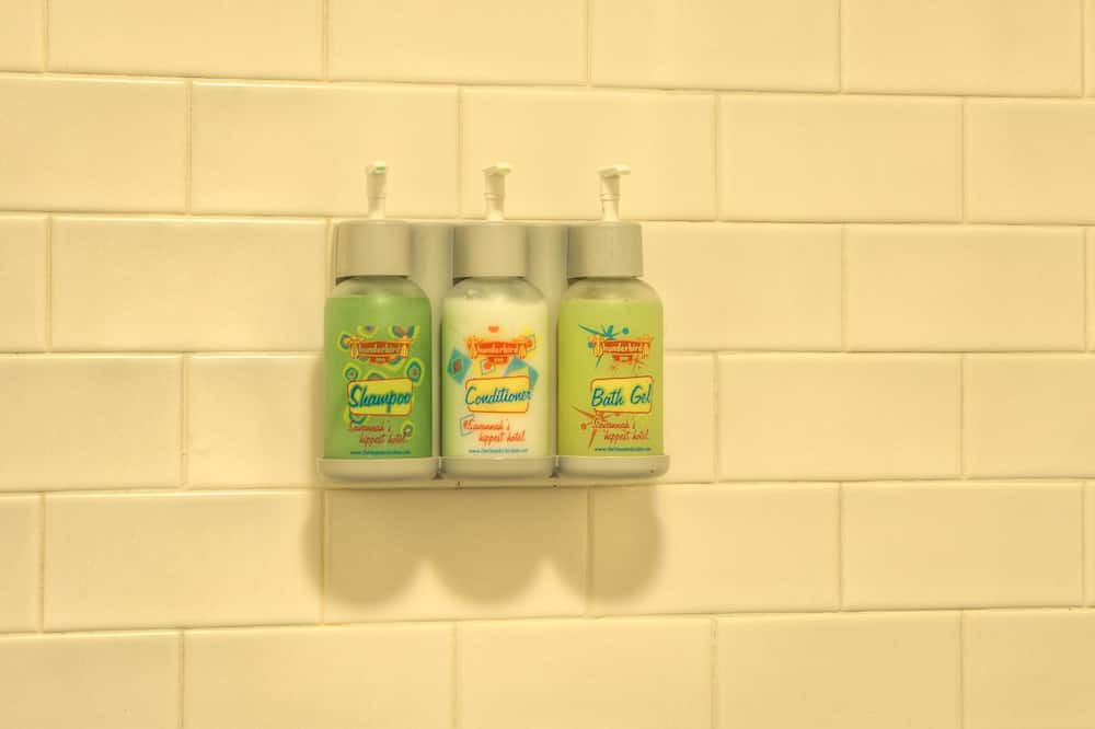 Photo of Bathroom in Yamacraw Village