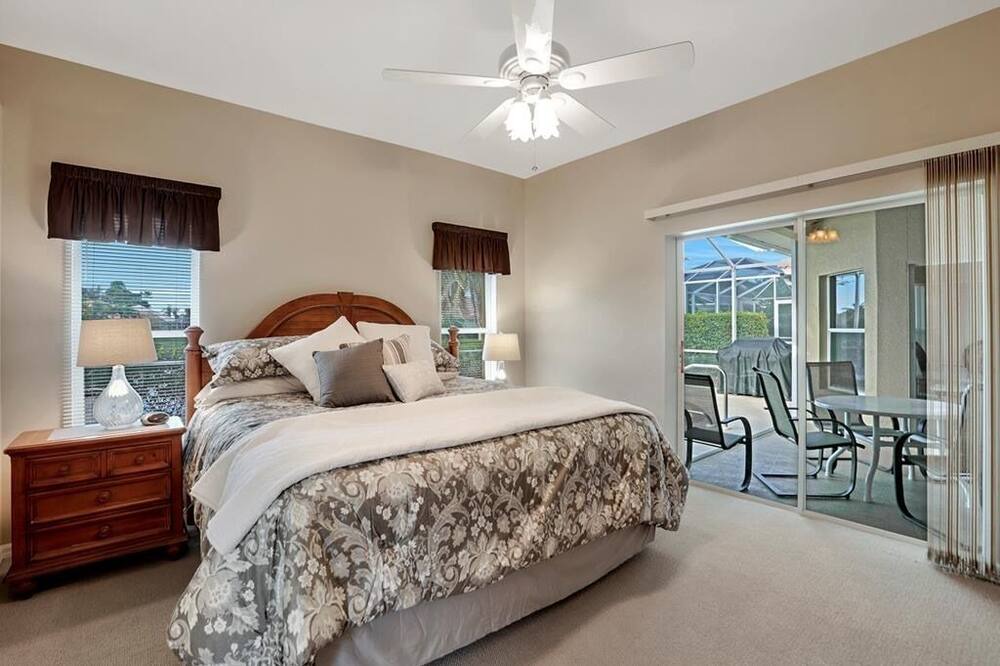 Photo of Bedroom in Falcons Glen