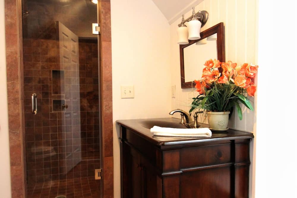 Photo of Bathroom in Summerville