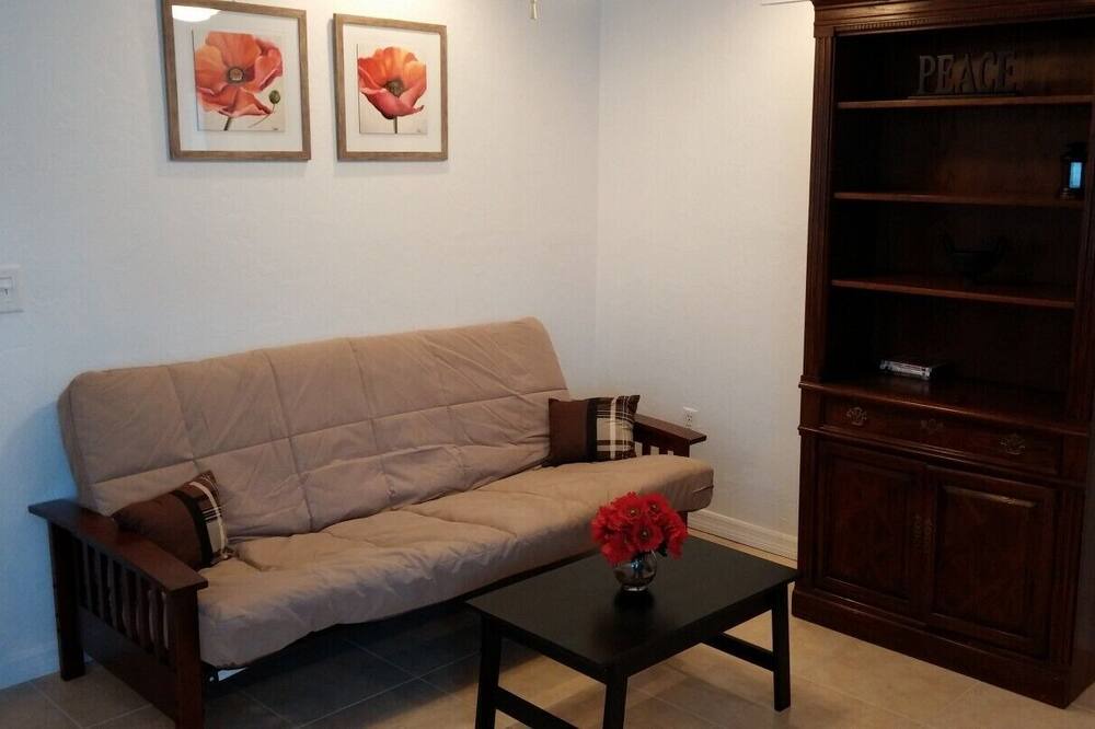 Photo of Livingroom in Fruitville