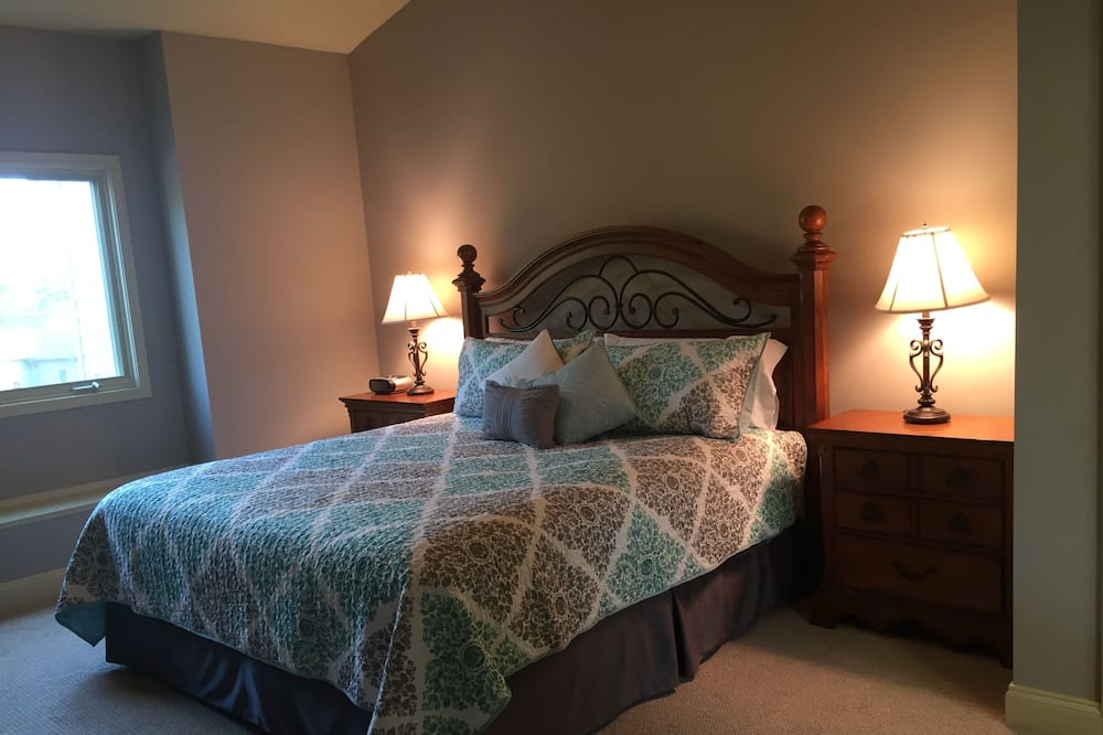 Photo of Bedroom in West Union