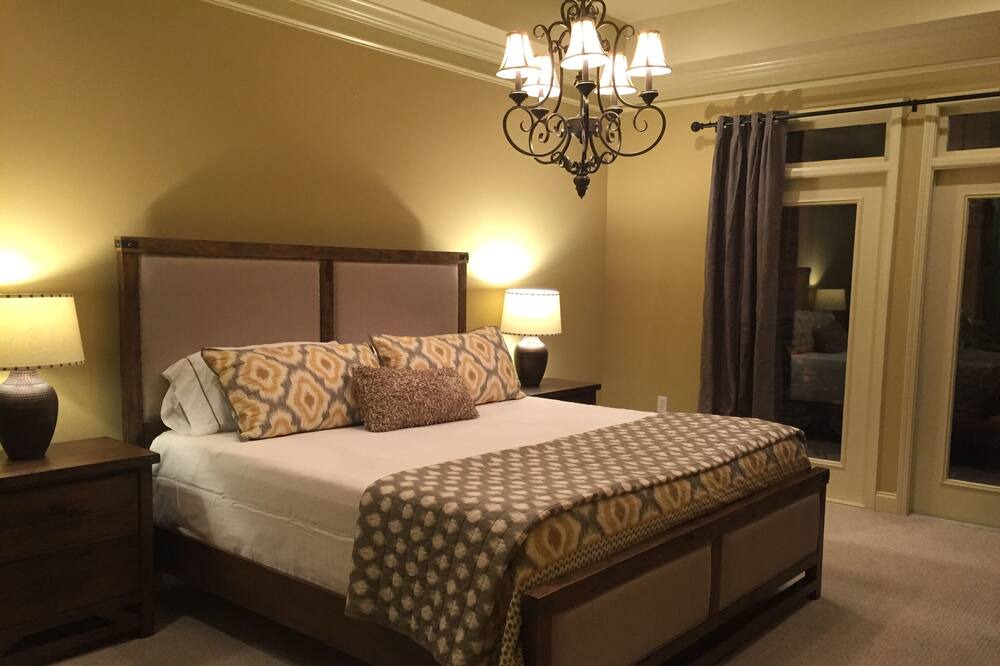 Photo of Bedroom in West Union