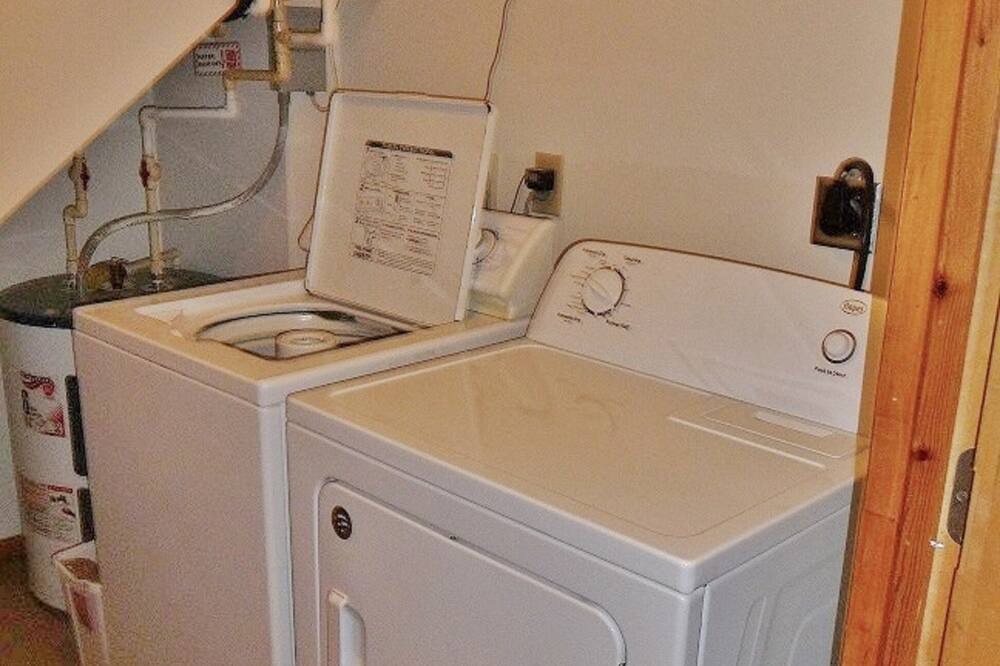Photo of Bedroom in Hayesville