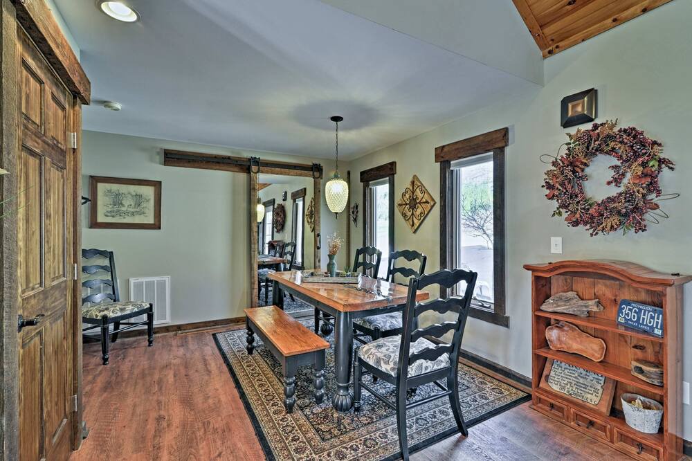Photo of Livingroom in West Union