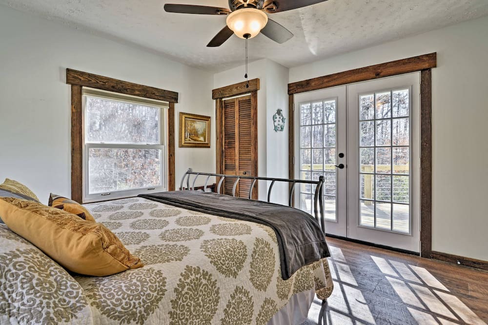 Photo of Bedroom in West Union