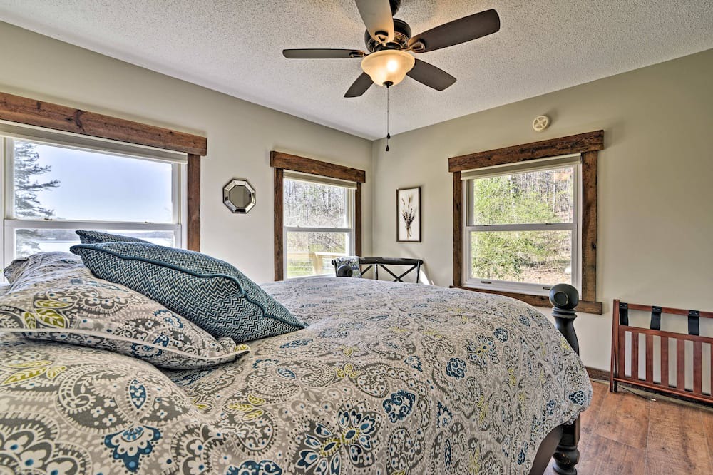 Photo of Bedroom in West Union