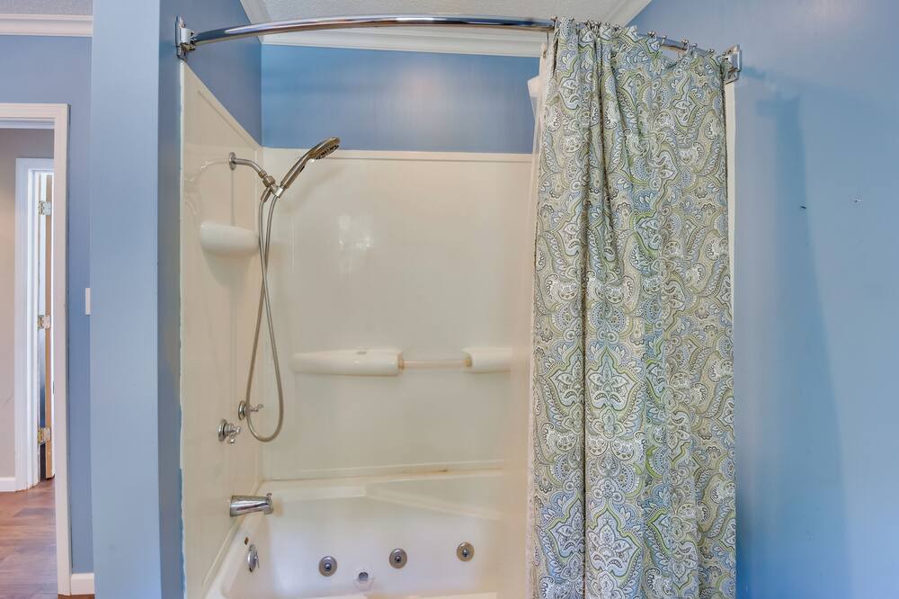 Photo of Bathroom in West Union