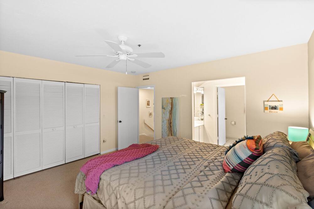 Photo of Bedroom in Whitney Beach