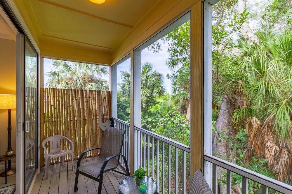 Photo of Patio Balcony in Whitney Beach