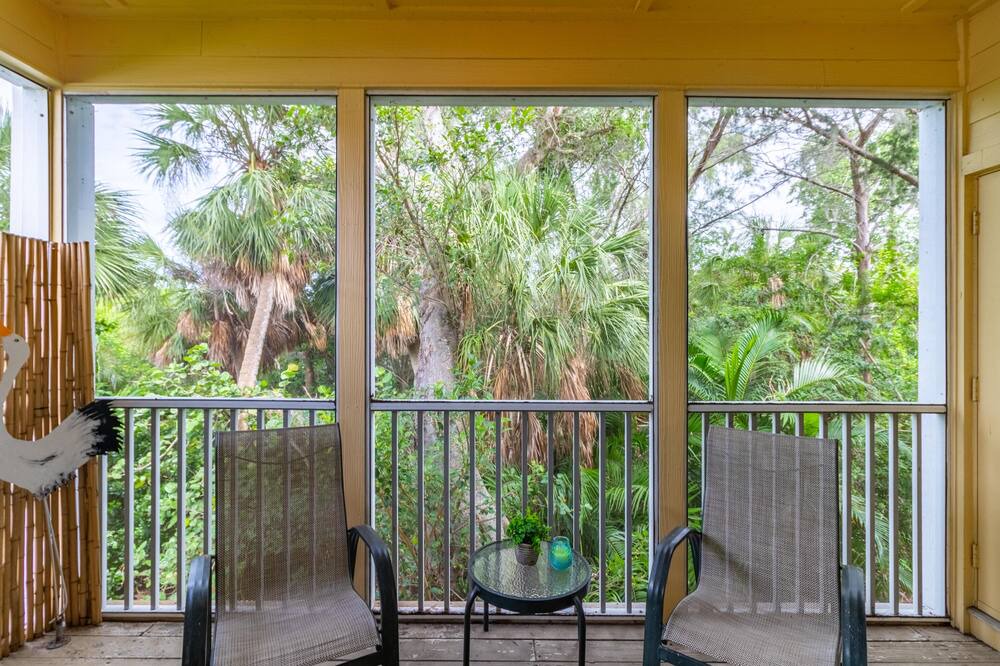 Photo of Patio Balcony in Whitney Beach