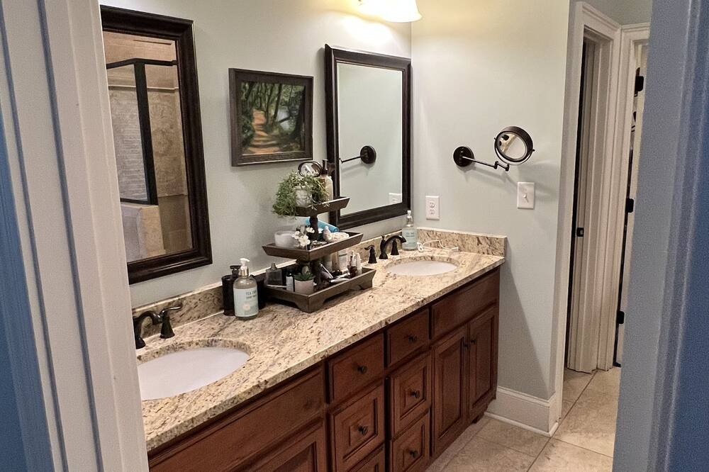 Photo of Bathroom in Watkinsville