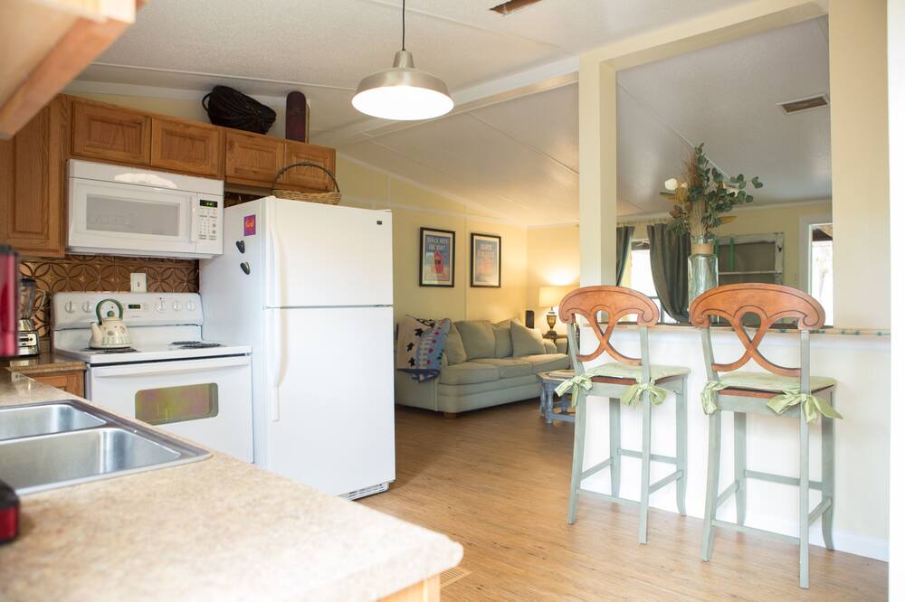 Photo of Bedroom in Midway