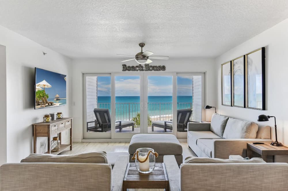Photo of Patio Balcony in Central Beach