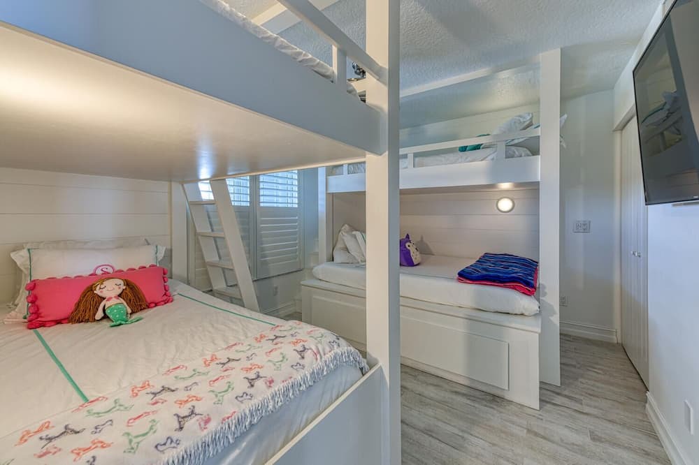 Photo of Bedroom in Central Beach