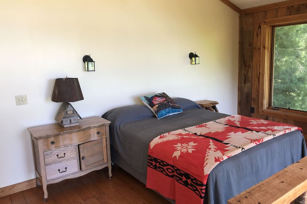 Photo of Bedroom in Lake Toxaway