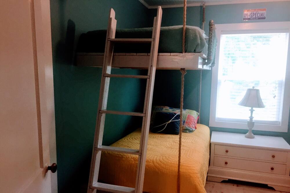 Photo of Bedroom in Pigeon Point