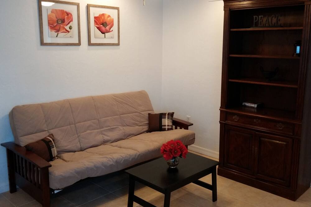 Photo of Livingroom in Fruitville
