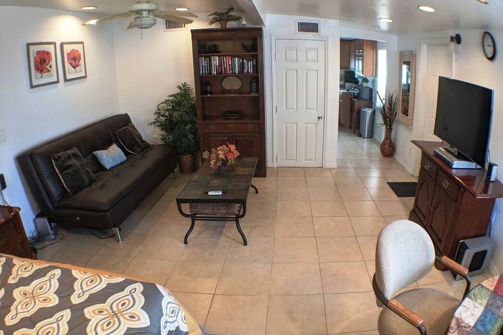 Photo of Livingroom in Fruitville