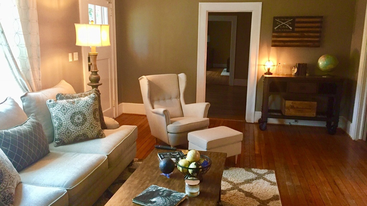 Photo of Livingroom in Edgefield